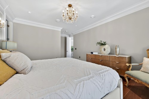 8520 Elsmore Road, Richmond, BC - Indoor Photo Showing Bedroom