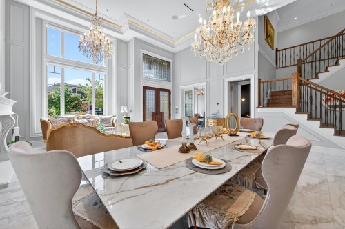 8520 Elsmore Road, Richmond, BC - Indoor Photo Showing Dining Room