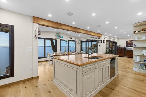 3298 Radcliffe Avenue, West Vancouver, BC - Indoor