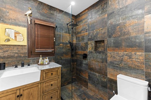 3298 Radcliffe Avenue, West Vancouver, BC - Indoor Photo Showing Bathroom