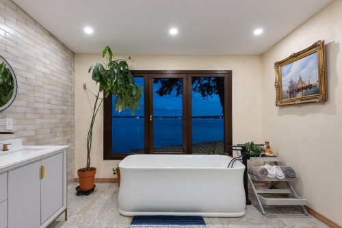 3298 Radcliffe Avenue, West Vancouver, BC - Indoor Photo Showing Bathroom