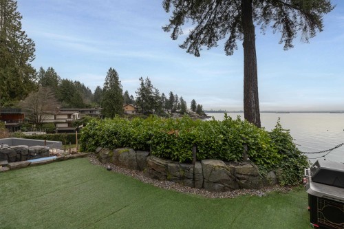 3298 Radcliffe Avenue, West Vancouver, BC - Outdoor