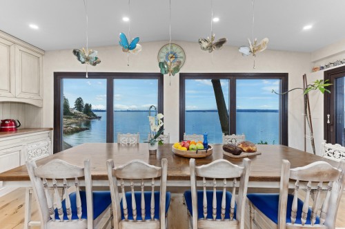3298 Radcliffe Avenue, West Vancouver, BC - Indoor Photo Showing Dining Room