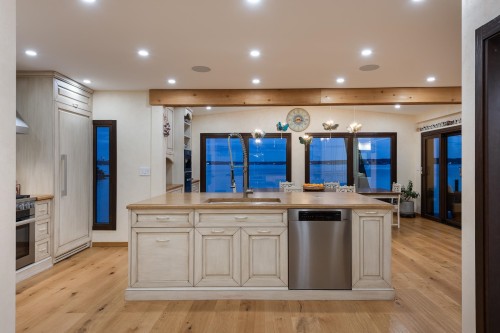3298 Radcliffe Avenue, West Vancouver, BC - Indoor