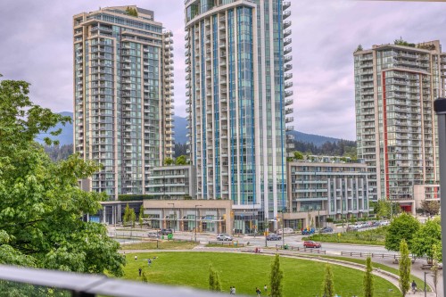 501-1401 Hunter Street, North Vancouver, BC - Outdoor With Facade