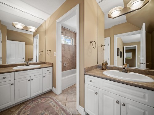 1760 Hampton Drive, Coquitlam, BC - Indoor Photo Showing Bathroom