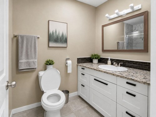 12-39752 Government Road, Squamish, BC - Indoor Photo Showing Bathroom