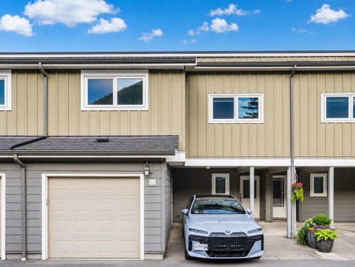 12-39752 Government Road, Squamish, BC - Outdoor