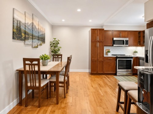 12-39752 Government Road, Squamish, BC - Indoor
