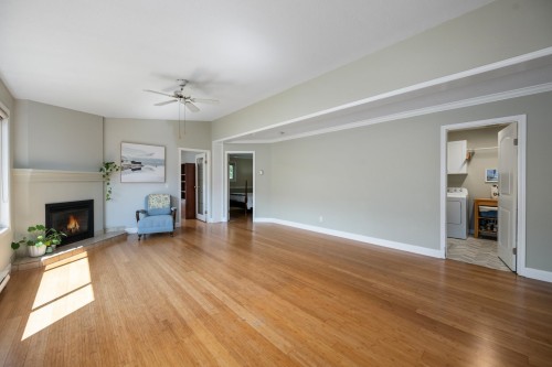 5379 Regatta Way, Delta, BC - Indoor Photo Showing Living Room With Fireplace