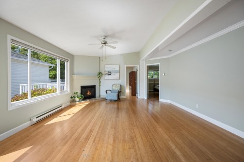 5379 Regatta Way, Delta, BC - Indoor Photo Showing Living Room With Fireplace