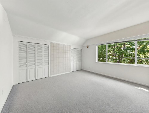 122 17Th Avenue W, Vancouver, BC - Indoor Photo Showing Other Room