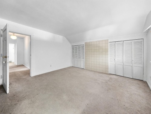 122 17Th Avenue W, Vancouver, BC - Indoor Photo Showing Other Room