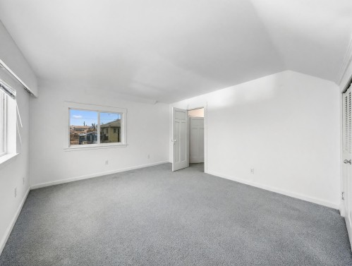 122 17Th Avenue W, Vancouver, BC - Indoor