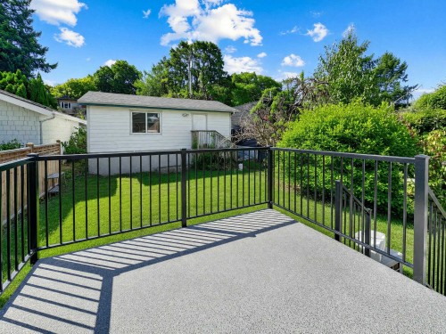 122 17Th Avenue W, Vancouver, BC - Outdoor With Exterior
