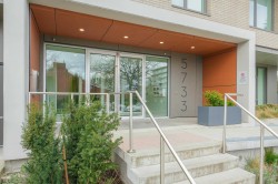 411-5733 Alberta Street  Vancouver, BC V5Y 0M3