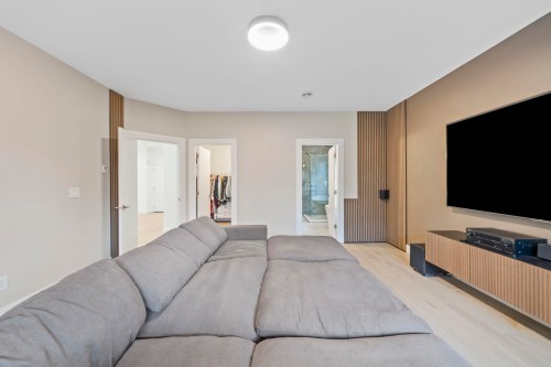 5358 Crescent Drive, Delta, BC - Indoor Photo Showing Living Room