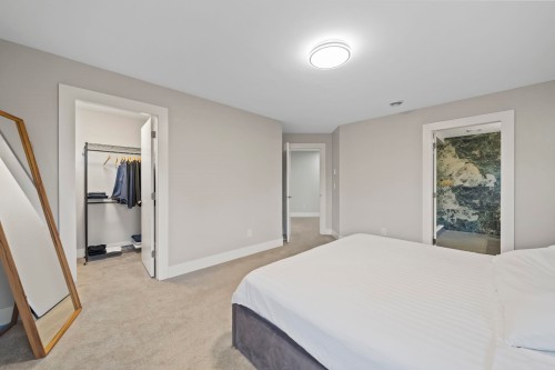 5358 Crescent Drive, Delta, BC - Indoor Photo Showing Bedroom