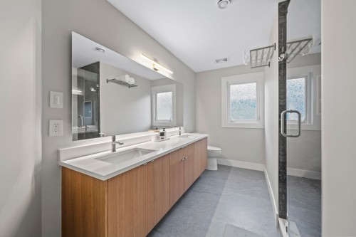 5358 Crescent Drive, Delta, BC - Indoor Photo Showing Bathroom