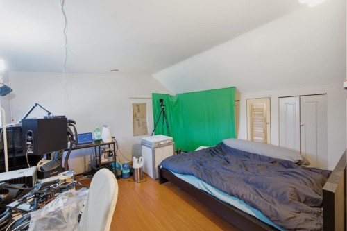 55 King Edward Avenue W, Vancouver, BC - Indoor Photo Showing Bedroom