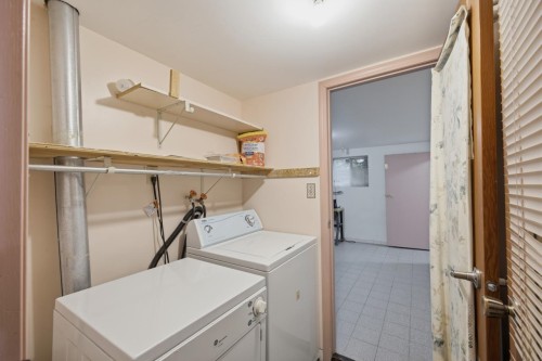 55 King Edward Avenue W, Vancouver, BC - Indoor Photo Showing Laundry Room