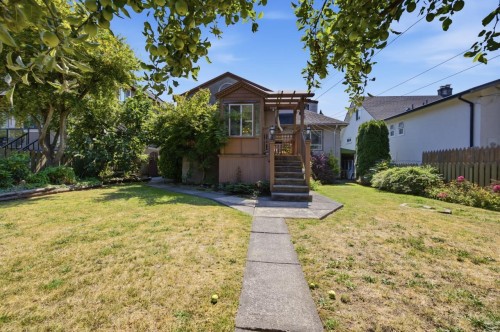 55 King Edward Avenue W, Vancouver, BC - Outdoor