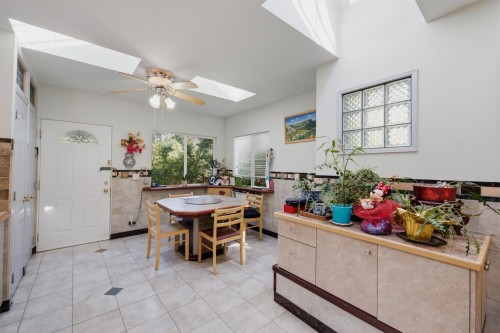 55 King Edward Avenue W, Vancouver, BC - Indoor Photo Showing Dining Room