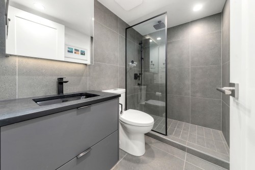 107-2023 Franklin Street, Vancouver, BC - Indoor Photo Showing Bathroom