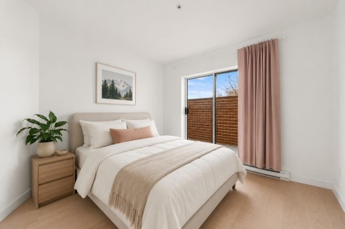 107-2023 Franklin Street, Vancouver, BC - Indoor Photo Showing Bedroom