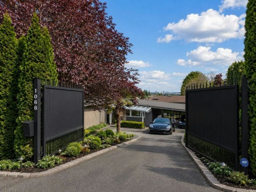 1066 Palmerston Avenue, West Vancouver, BC - Outdoor