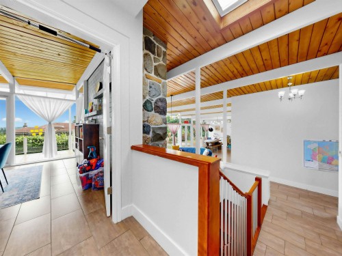 1066 Palmerston Avenue, West Vancouver, BC - Indoor Photo Showing Other Room