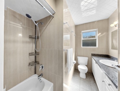 245 63Rd Avenue W, Vancouver, BC - Indoor Photo Showing Bathroom
