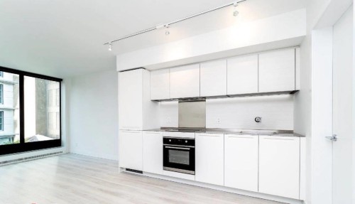 1133 Hornby Street, Vancouver, BC - Indoor Photo Showing Kitchen