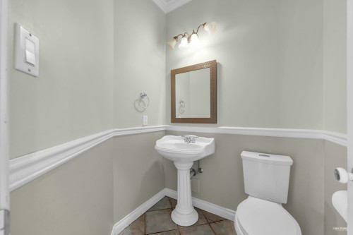 9171 Pauleshin Crescent, Richmond, BC - Indoor Photo Showing Bathroom