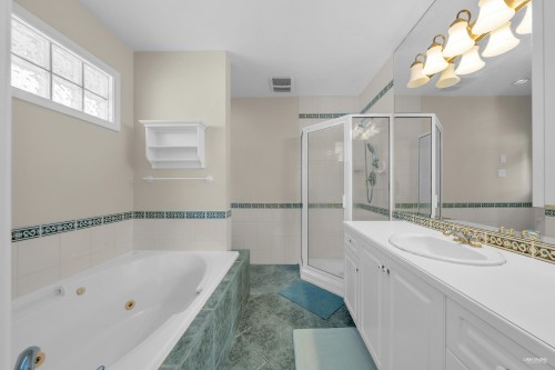 9171 Pauleshin Crescent, Richmond, BC - Indoor Photo Showing Bathroom