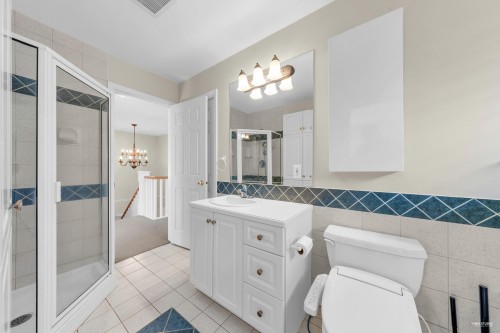 9171 Pauleshin Crescent, Richmond, BC - Indoor Photo Showing Bathroom