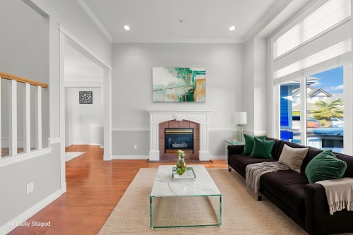 9171 Pauleshin Crescent, Richmond, BC - Indoor Photo Showing Living Room With Fireplace