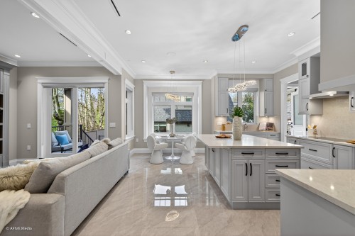 3349 37Th Avenue W, Vancouver, BC - Indoor
