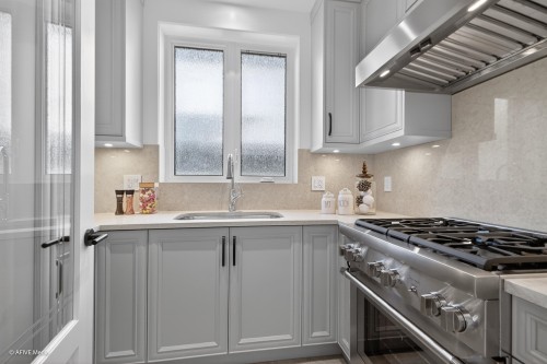 3349 37Th Avenue W, Vancouver, BC - Indoor Photo Showing Kitchen With Upgraded Kitchen