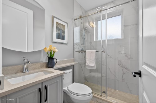 3349 37Th Avenue W, Vancouver, BC - Indoor Photo Showing Bathroom