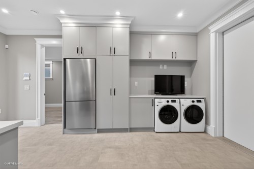 3349 37Th Avenue W, Vancouver, BC - Indoor Photo Showing Laundry Room