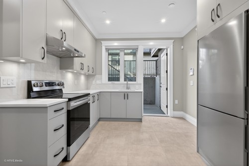 3349 37Th Avenue W, Vancouver, BC - Indoor Photo Showing Kitchen With Upgraded Kitchen