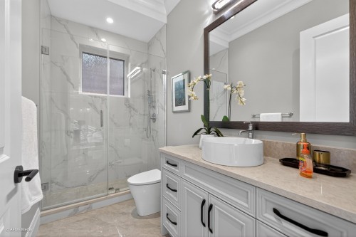 3349 37Th Avenue W, Vancouver, BC - Indoor Photo Showing Bathroom