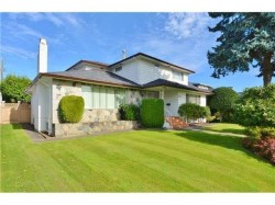 735 54th Avenue W Vancouver, BC V6P 1M3