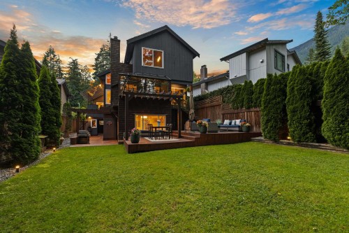 5522 Deerhorn Lane, North Vancouver, BC - Outdoor