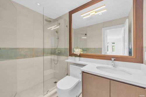 3491 40Th Avenue W, Vancouver, BC - Indoor Photo Showing Bathroom
