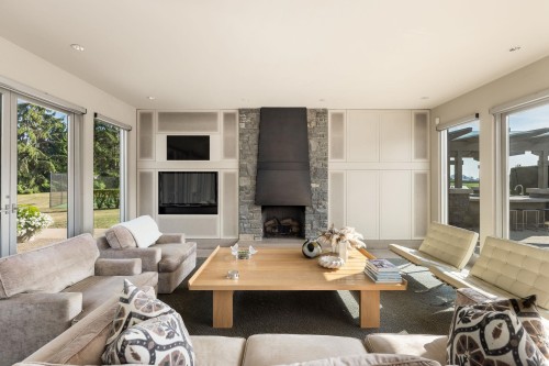 12831 No. 4 Road, Richmond, BC - Indoor Photo Showing Living Room With Fireplace