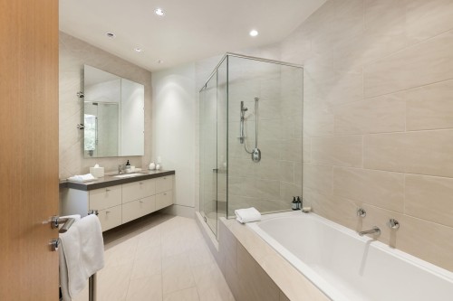 12831 No. 4 Road, Richmond, BC - Indoor Photo Showing Bathroom