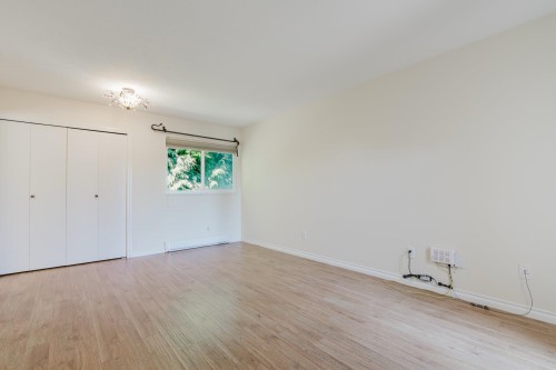 4725 Cedar Tree Lane, Delta, BC - Indoor Photo Showing Other Room