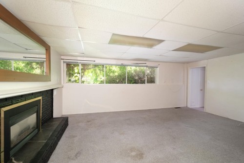 1241 Nepal Crescent, West Vancouver, BC - Indoor Photo Showing Other Room With Fireplace